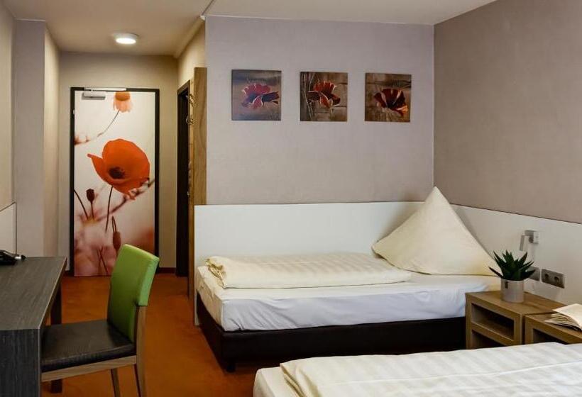 Standard Kolmen Hengen Huone, Sonne Das Kleine Altstadt