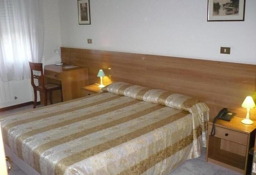 חדר סטנדרט לארבעה, Sport