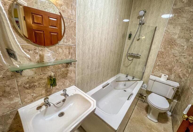 Номер Стандарт, The Red Lion