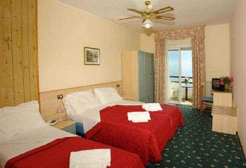 Номер Стандарт Трехместный, Village Bazzanega   Montagnoli Group