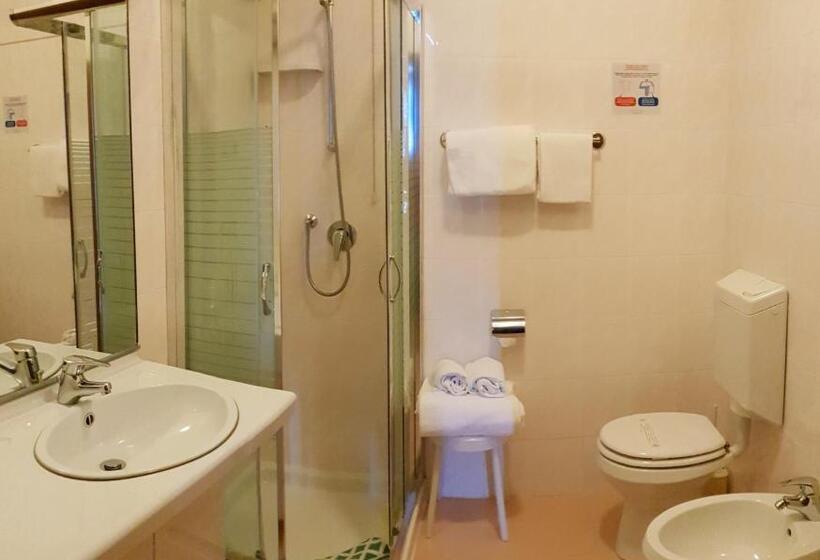 스탠다드 트리플 룸, Village Bazzanega   Montagnoli Group