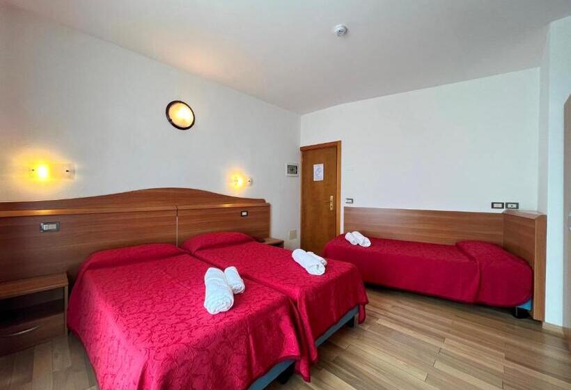 Трехместный Номер Superior, Village Bazzanega   Montagnoli Group