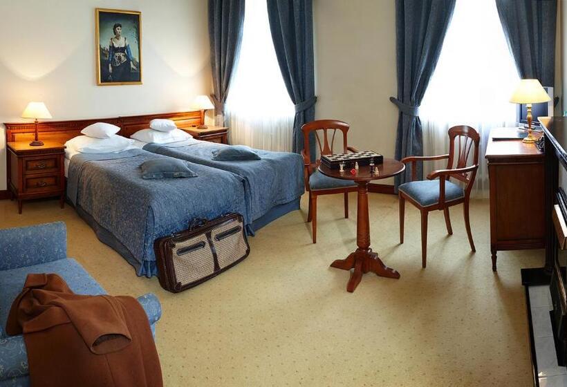 סוויטת ג'וניור דלוקס, Zamek Na Skale