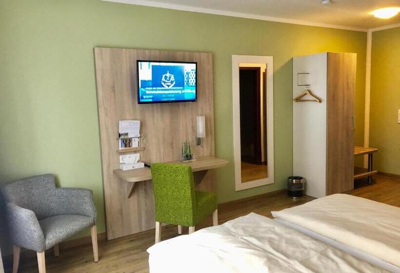 수피리어 룸, Zur Kanone