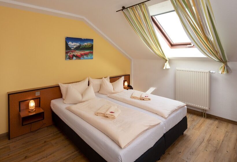 스탠다드 싱글 룸, Zur Kanone