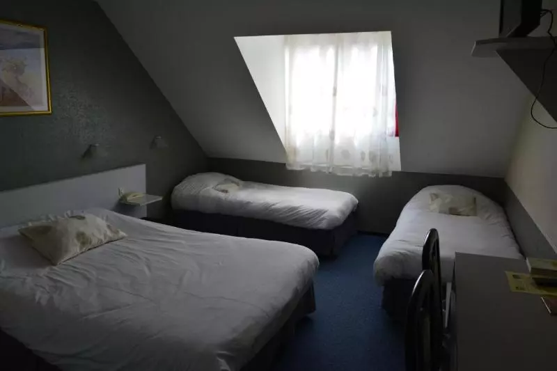 スタンダード４人部屋, Logis Hôtel Lucotel