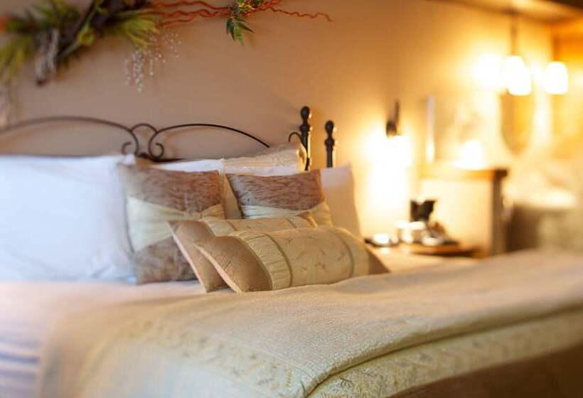 جناح, Motel Drummond