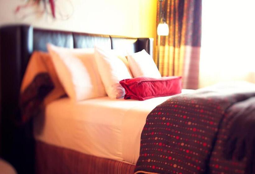 جناح, Motel Drummond