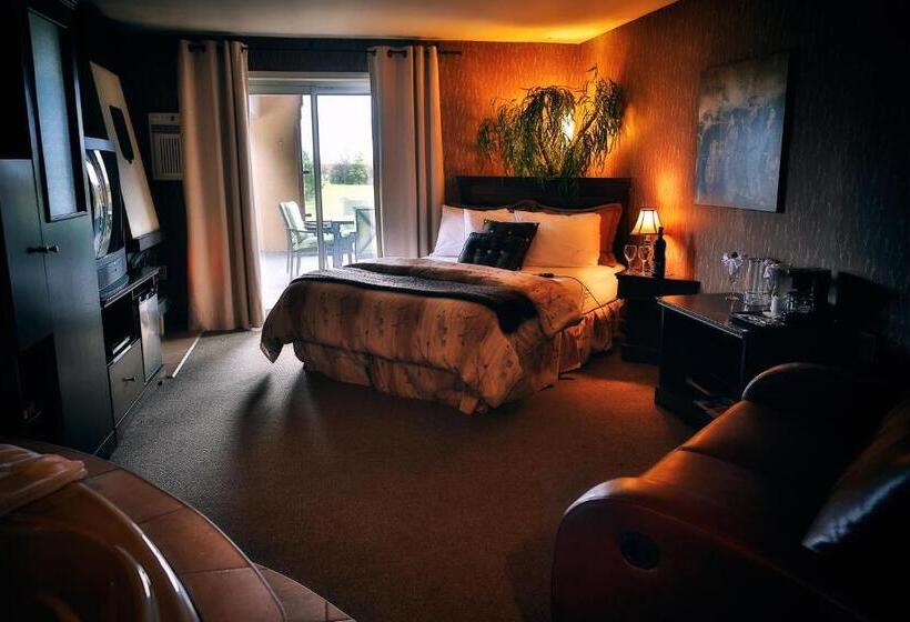 جناح مزود بتراس, Motel Drummond