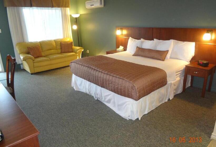 جناح جونيور, Motel Drummond