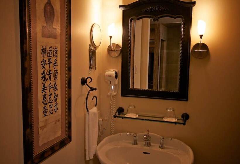 جناح, Motel Drummond