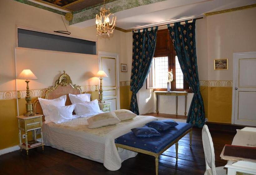 スイート, La Tour Du Lion