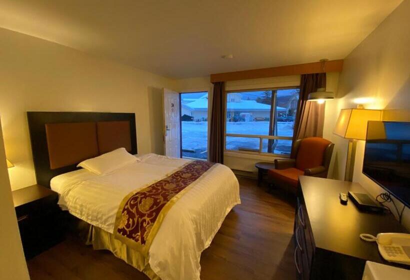 חדר דלוקס, Rondo Motel