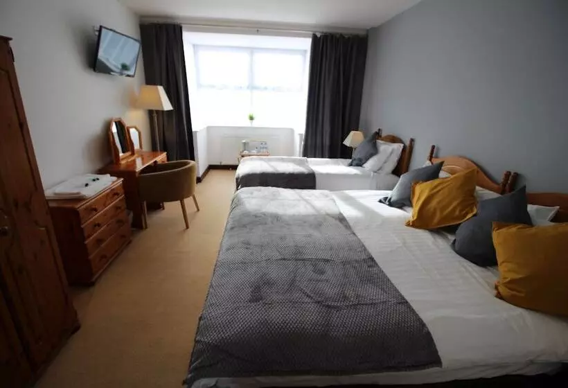 ファミリールーム, The Clee Hotel   Cleethorpes, Grimsby, Lincolnshire