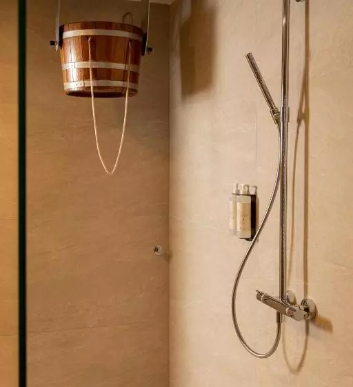 キングサイズベッドのスイートルーム, Van Der Valk Hotel Beveren