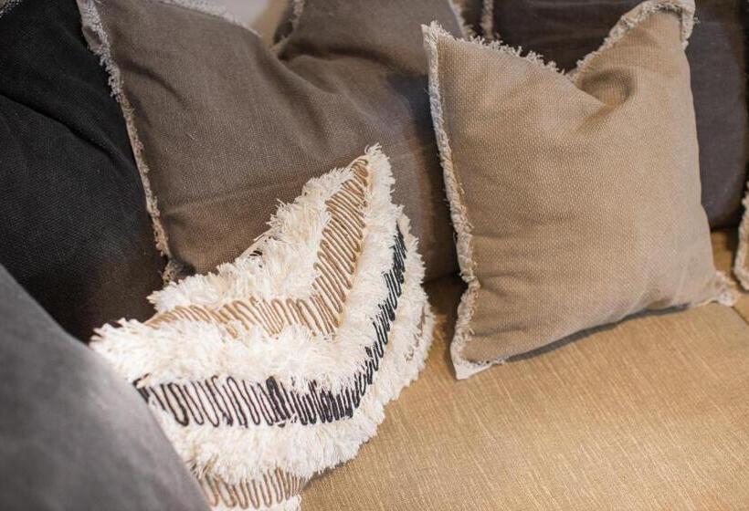 带按摩浴盆的套房, Van Der Valk Hotel Beveren