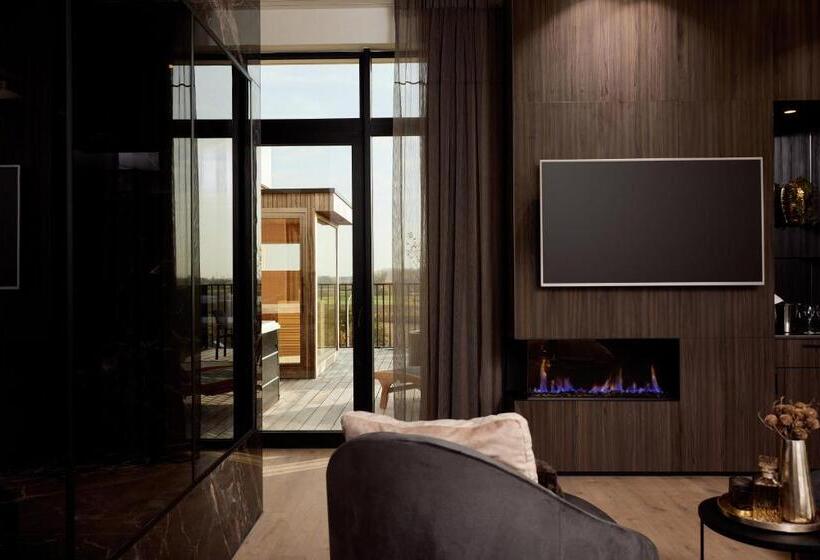 带按摩浴盆的套房, Van Der Valk Hotel Beveren