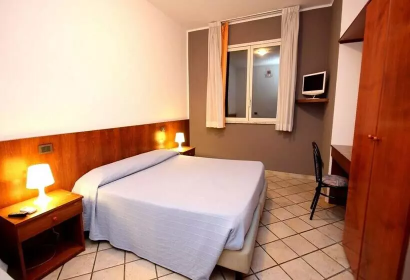 اتاق استاندارد چهار تخته, Villa Soles