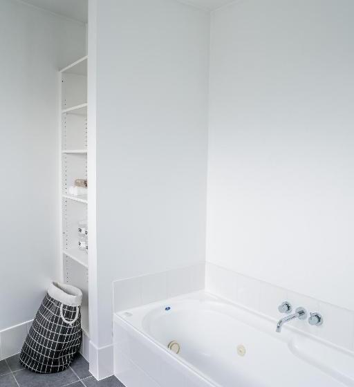 شقة 4 غرف, Airport Christchurch Motel