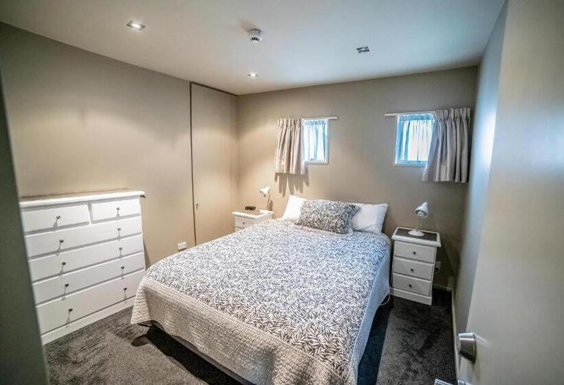شقة 4 غرف, Airport Christchurch Motel