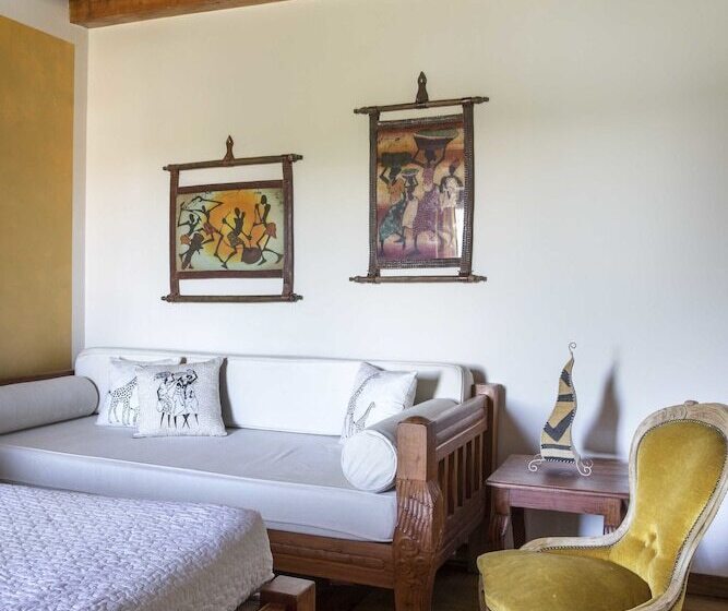 غرفة قياسية ثلاثية, Relais Ca  Maddalena