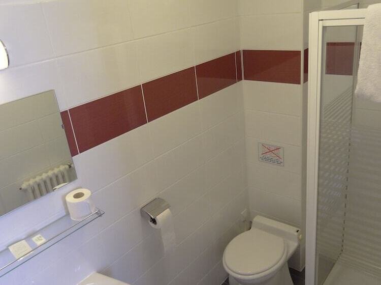 اتاق استاندارد سه نفره, Akena Le Prado