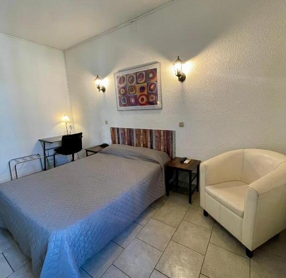 スタンダードルーム, Alexander