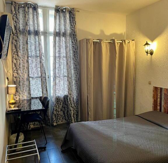 スタンダードシングルルーム, Alexander