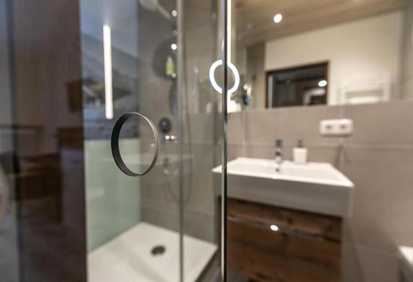 Индивидуальный Номер Классика, Am Wald