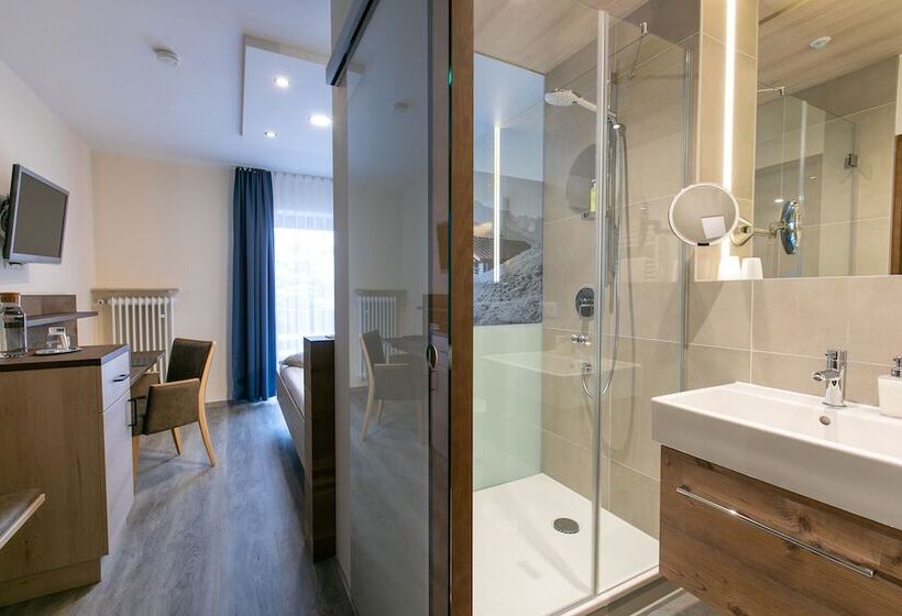 Индивидуальный Номер Классика, Am Wald