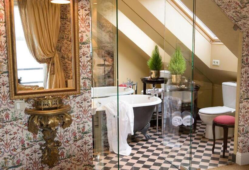 سوئیت با چشمانداز, Apvalaus Stalo Klubas Gastro & Spa