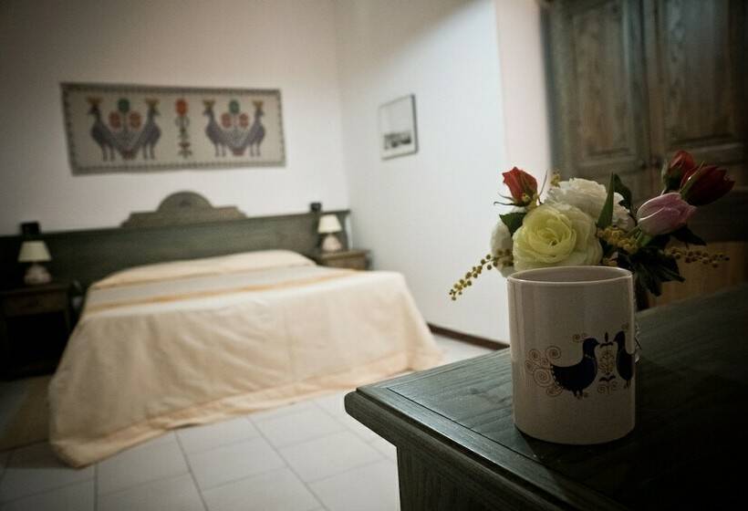 חדר סטנדרט, Artu