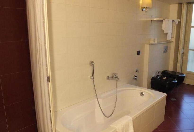 جناح جونيور, Artua &solferino