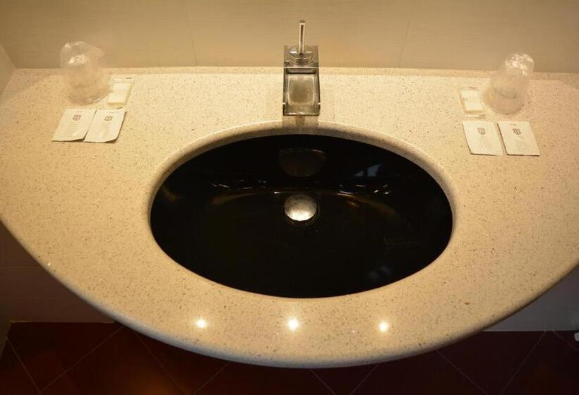 جناح جونيور, Artua &solferino