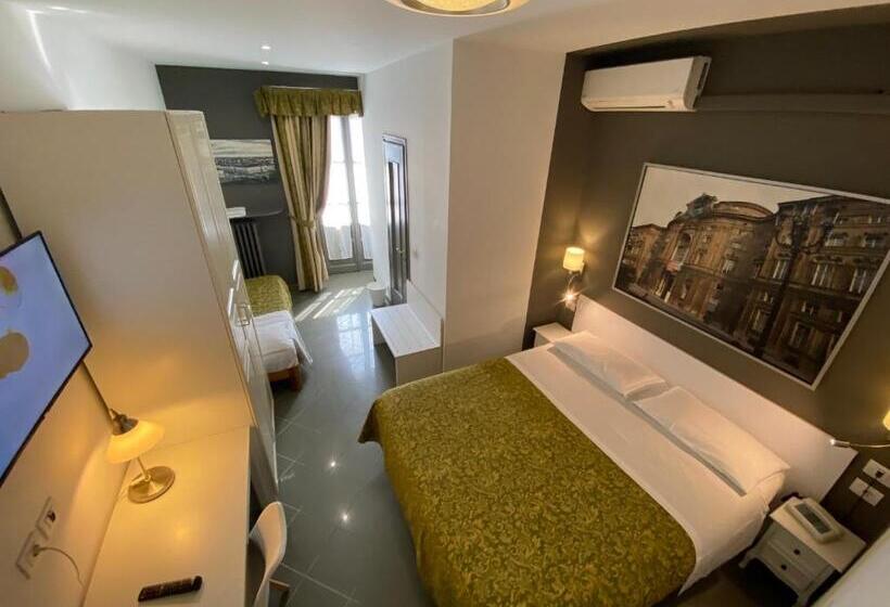 غرفة قياسية ثلاثية داخلية, Artua &solferino