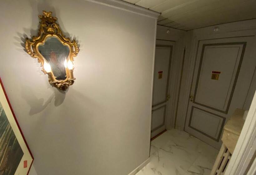 غرفة قياسية, Artua &solferino