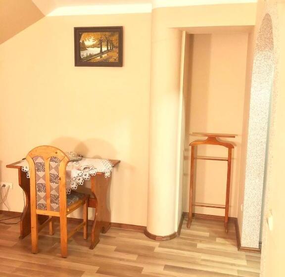 ペントハウスルーム, Atlant