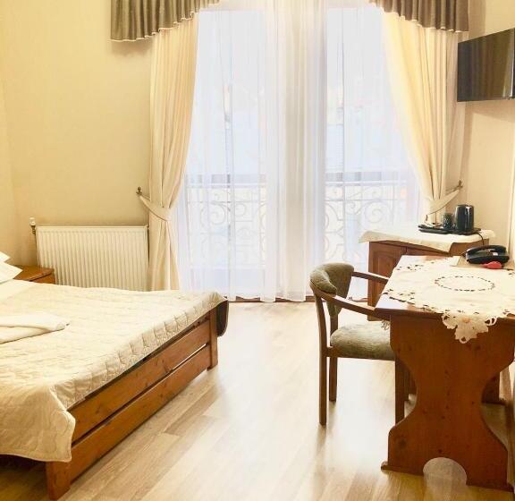 غرفة قياسية, Atlant