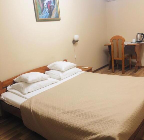 ペントハウスルーム, Atlant