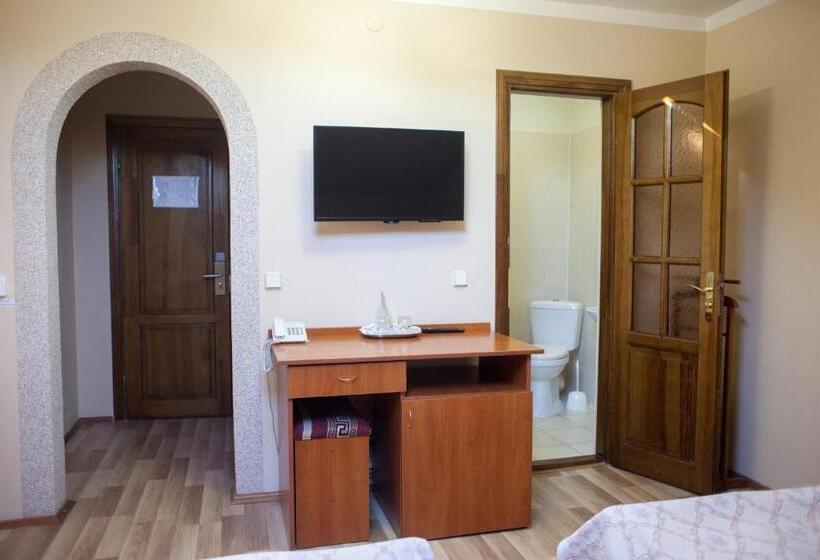 ペントハウスルーム, Atlant