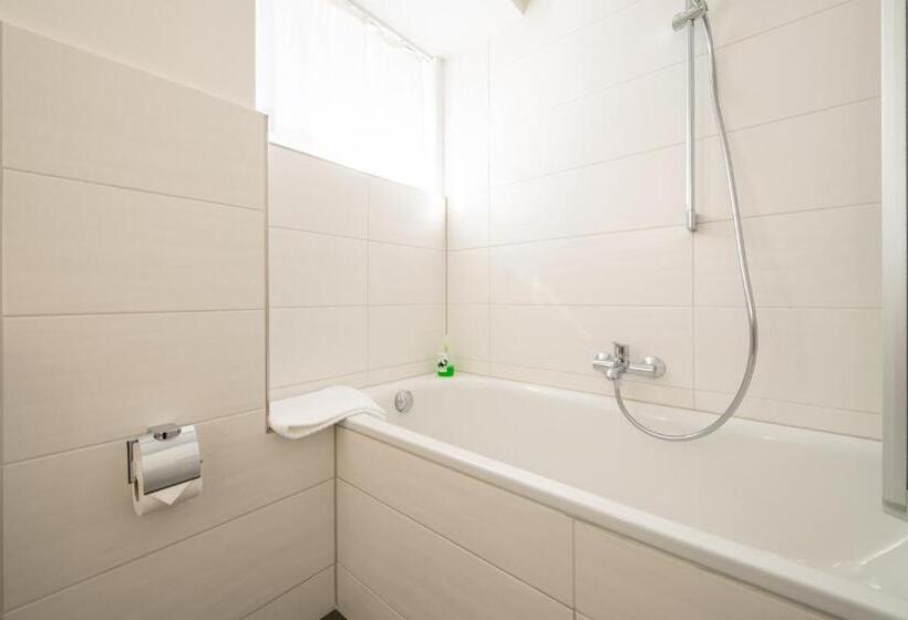 Номер Стандарт Трехместный, Bella Vista