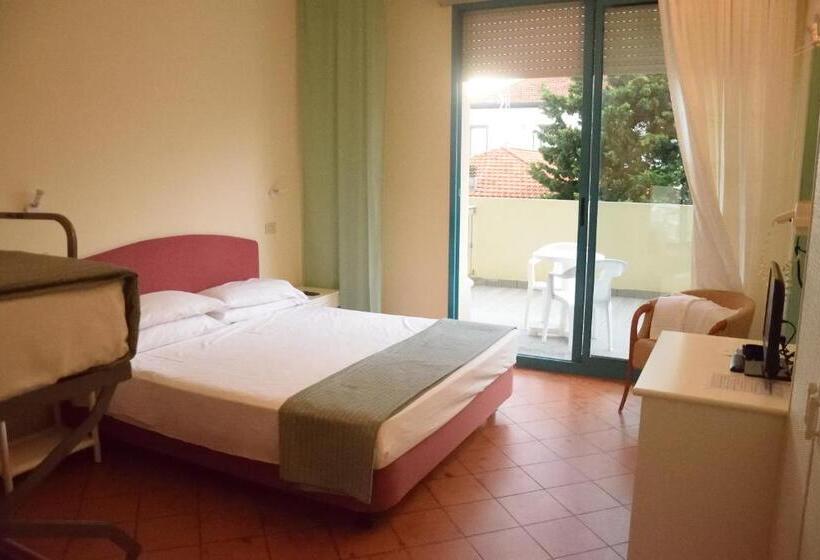 Economy Quadruple Room