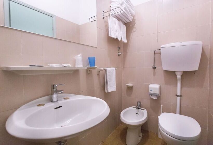 Economy Triple Room, Bellariva Feeling