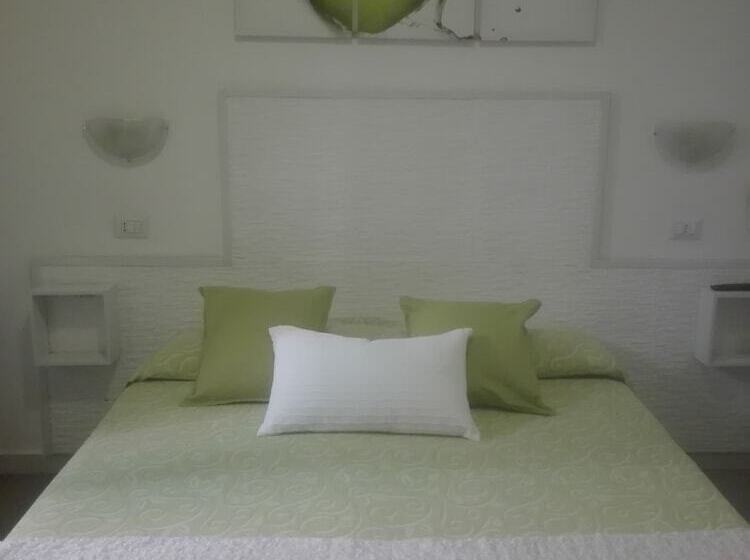 اتاق اکونومی با تخت دوبل, Birillo