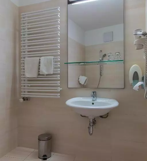 اتاق استاندارد, Ce Plaza