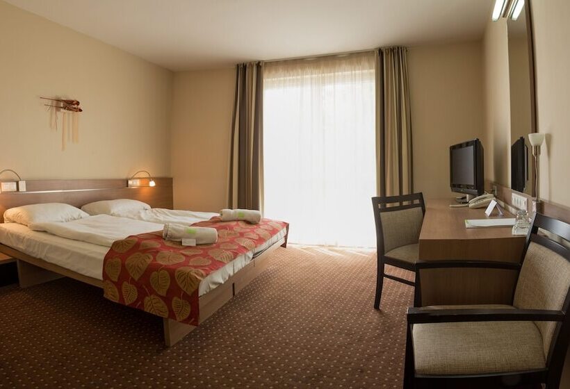 חדר סטנדרט, Ce Plaza