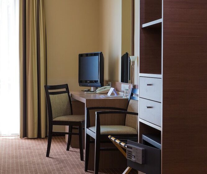 חדר סטנדרט יחיד, Ce Plaza