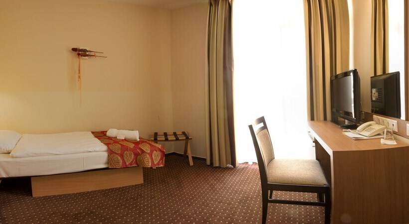 חדר סטנדרט יחיד, Ce Plaza