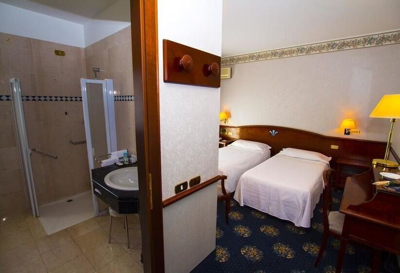 标准间, De La Ville