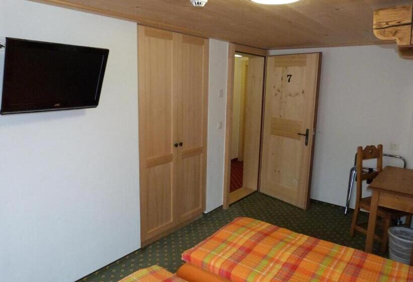 חדר סטנדרט, De Ville